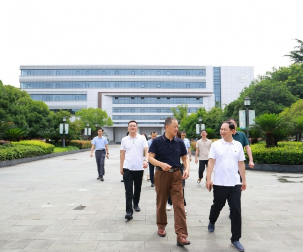 �ӳ����򵼸����˵���uu�������˿�� ���̸߶�˿����Ŀ��ش��